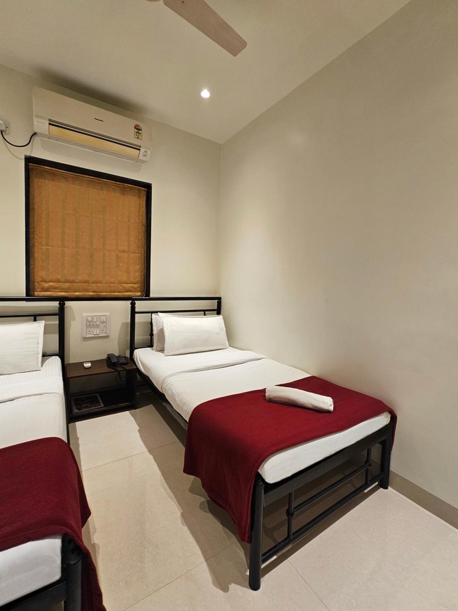 Hotel Kumkum Mumbai Exterior foto