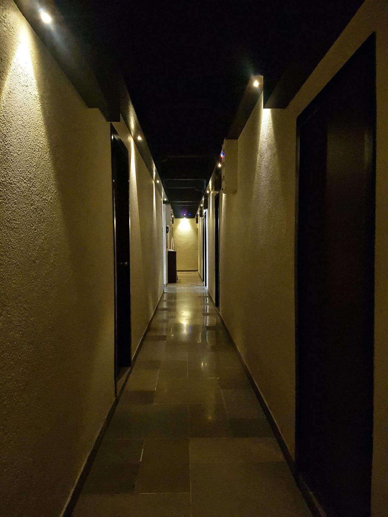 Hotel Kumkum Mumbai Exterior foto