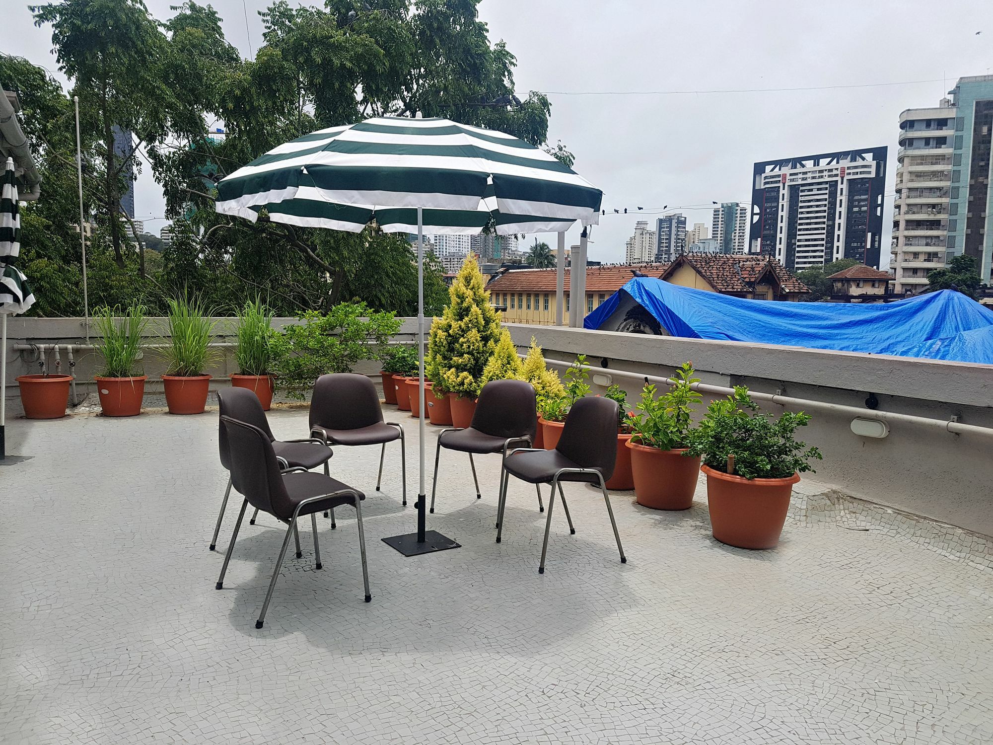 Hotel Kumkum Mumbai Exterior foto