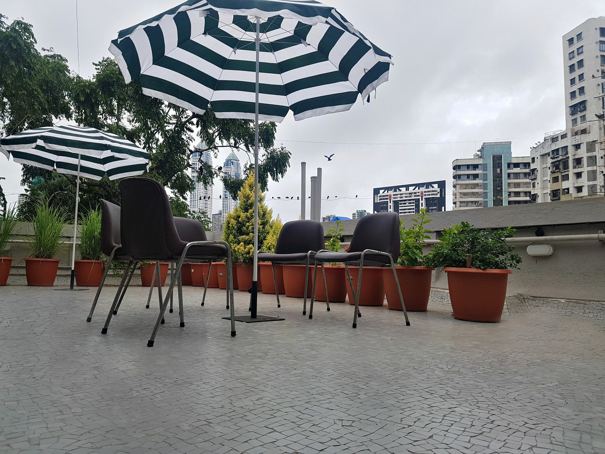 Hotel Kumkum Mumbai Exterior foto